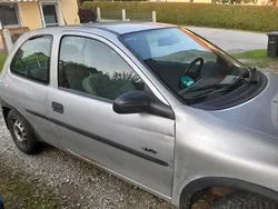 Silber Gebraucht 1998 Opel Corsa Kleinwagen | 400 €