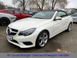 Diamantweiss bright metallic Gebraucht 2015 Mercedes E200 Cabrio | 25.390 € (Etwas zu teuer)
