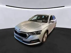 Silber Gebraucht 2022 Skoda Octavia Ambition Kombi | 14.990 € (Guter Preis)