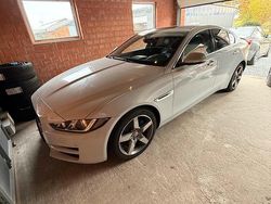 Gebraucht 2015 Jaguar XE Limousine | 4.200 €