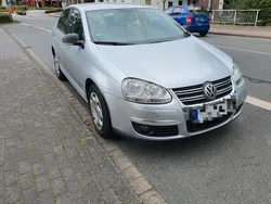 Grau Gebraucht 2007 VW Jetta Trendline Limousine | 3.200 € (Guter Preis)