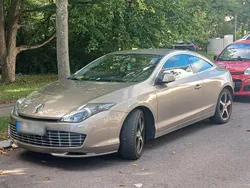 Beige Gebraucht 2009 Renault Laguna Coupé GT Coupé | 8.000 €