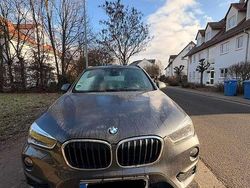 Grau Gebraucht 2019 BMW X1 SUV | 19.000 € (Guter Preis)