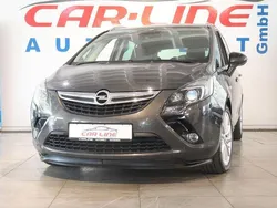 Grau Gebraucht 2016 Opel Zafira Tourer Van / Kleinbus | 16.999 € (Teuer)