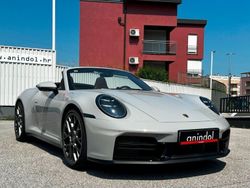 Grau Gebraucht 2024 Porsche 992 Cabrio | 160.650 €