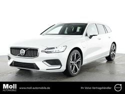 Crystal white pearl / metallic Gebraucht 2025 Volvo V60 Plus Kombi | 39.380 € (Superpreis)
