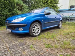 Blau Gebraucht 2003 Peugeot 206 CC Cabrio | 2.200 € (Etwas zu teuer)