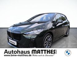Gruen Gebraucht 2024 BMW 218 M Sport Van / Kleinbus | 37.250 € (Teuer)
