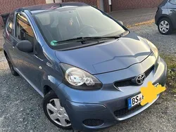 Blau Gebraucht 2006 Toyota Aygo Kleinwagen | 4.000 € (Teuer)
