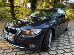 Blau Gebraucht 2010 BMW 320 Coupé | 13.500 €