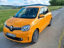 Gelb Gebraucht 2022 Renault Twingo Kleinwagen | 13.750 € (Etwas zu teuer)
