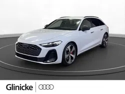 Weiß (gletscherweiß metallic) Neu 2025 Audi A5 Ambiente Coupé | 62.140 € (Fairer Preis)