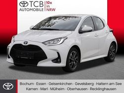 Schneeweiß Gebraucht 2022 Toyota Yaris Hybrid Basis | 19.789 € (Guter Preis)