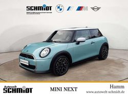 Ocean wave green metallic Gebraucht 2024 Mini Cooper S Favoured Kleinwagen | 28.890 € (Fairer Preis)
