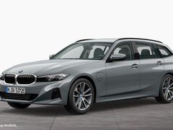 Grau Gebraucht 2022 BMW 320e Sport Line Kombi | 31.512 € (Etwas zu teuer)