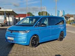 Medium blue metallic Gebraucht 2024 VW T7 Style Van | 49.890 € (Superpreis)