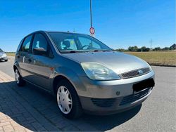 Grau Gebraucht 2002 Ford Fiesta Kleinwagen | 1.500 € (Fairer Preis)