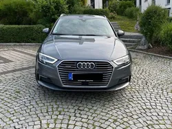 Grau Gebraucht 2020 Audi A3 Sportback e-tron Sport Limousine | 20.000 € (Guter Preis)