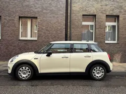 Weiß Gebraucht 2015 Mini ONE Kleinwagen | 7.650 € (Fairer Preis)