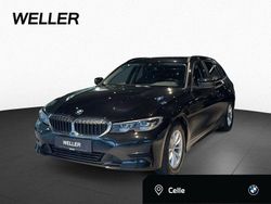 Saphirschwarz (schwarz) Gebraucht 2022 BMW 320 Advantage Kombi | 20.850 € (Superpreis)