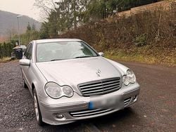 Silber Gebraucht 2005 Mercedes C200 Limousine | 3.500 € (Fairer Preis)