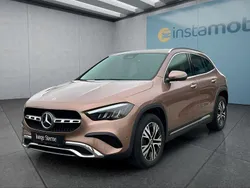 Gold Gebraucht 2023 Mercedes GLA200 SUV | 38.649 € (Fairer Preis)