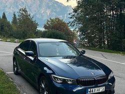 Blau Gebraucht 2019 BMW 330 Limousine | 26.000 € (Fairer Preis)
