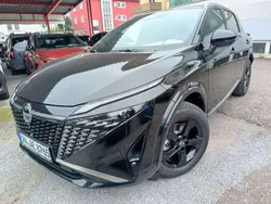 Pearl black (m) Gebraucht 2024 Nissan Qashqai Tekna+ SUV | 39.750 €
