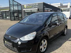 Silber Gebraucht 2009 Ford S-MAX Titanium Van / Kleinbus | 5.990 € (Etwas zu teuer)