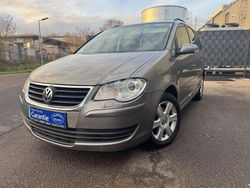Grau Gebraucht 2007 VW Touran Trendline Van / Kleinbus | 5.499 € (Etwas zu teuer)