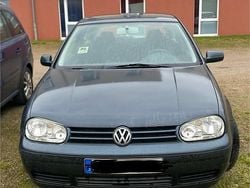 Grau Gebraucht 2000 VW Golf IV Kleinwagen | 650 € (Superpreis)