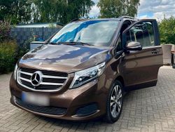 Braun Gebraucht 2017 Mercedes V250 Avantgarde Van / Kleinbus | 37.800 € (Fairer Preis)