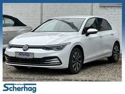 Weiß Gebraucht 2022 VW Golf VIII Active Limousine | 21.470 € (Guter Preis)