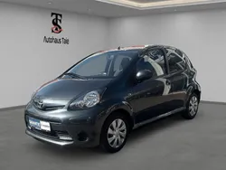 Grau Gebraucht 2013 Toyota Aygo Cool Kleinwagen | 4.990 € (Fairer Preis)