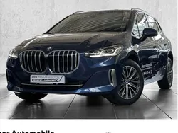 Blau Gebraucht 2022 BMW 218 Luxury Line Kombi | 29.880 € (Etwas zu teuer)