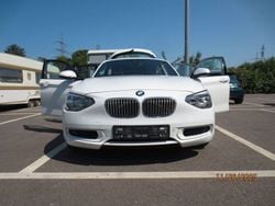Weiß Gebraucht 2011 BMW 118 Urban Line Kleinwagen | 9.800 €
