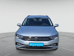 Reflexsilber metallic Gebraucht 2021 VW Passat Conceptline Kombi | 17.999 € (Guter Preis)