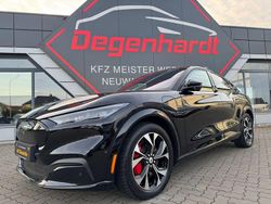 Schwarz Gebraucht 2022 Ford Mustang Mach-E SUV | 33.990 € (Guter Preis)