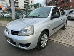 Grau Gebraucht 2006 Renault Clio II Campus Kleinwagen | 2.990 € (Teuer)