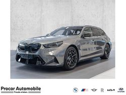 Grau Neu 2025 BMW M5 Performance Kombi | 158.390 € (Teuer)