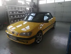 Gelb Gebraucht 1996 Peugeot 306 Cabriolet Sport Cabrio | 6.850 € (Teuer)
