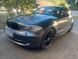 Grau Gebraucht 2008 BMW 118 Kleinwagen | 3.200 € (Guter Preis)