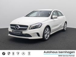 Calcitweiss Gebraucht 2017 Mercedes A180 Limousine | 14.999 € (Guter Preis)