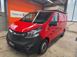 Rot Gebraucht 2018 Opel Vivaro Van / Kleinbus | 8.499 € (Superpreis)