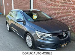 Grau Gebraucht 2022 Renault Mégane IV Business Limousine | 14.490 € (Fairer Preis)