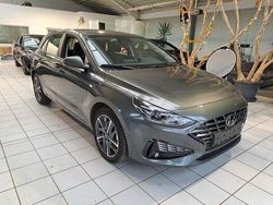 Grau Gebraucht 2022 Hyundai i30 Select Limousine | 17.280 € (Fairer Preis)