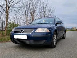 Blau Gebraucht 2005 VW Passat Kombi | 2.600 € (Teuer)