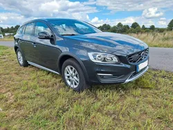 Grau Gebraucht 2016 Volvo V60 CC Kinetic Kombi | 15.000 € (Superpreis)