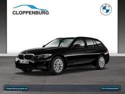 Schwarz Gebraucht 2020 BMW 320 Sport Line Kombi | 19.985 € (Guter Preis)