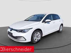 Oryxweiß perlmutteffekt Gebraucht 2023 VW Golf Life Limousine | 22.790 € (Guter Preis)